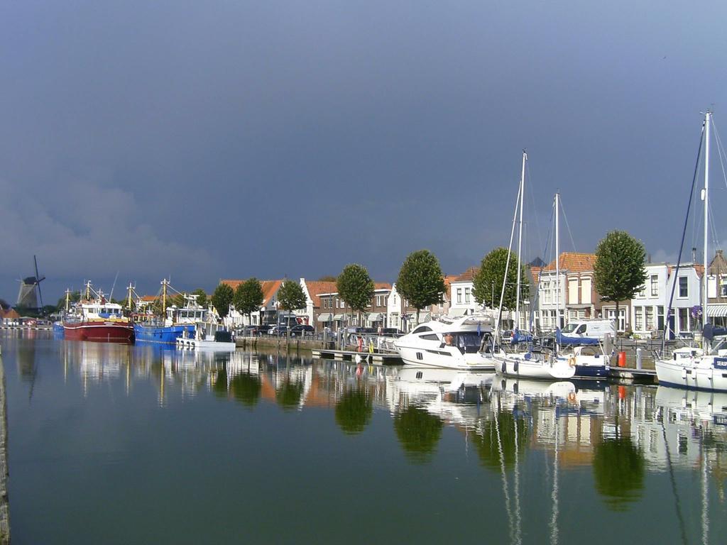Zierikzee Appartement Zz 41 B&B Bagian luar foto